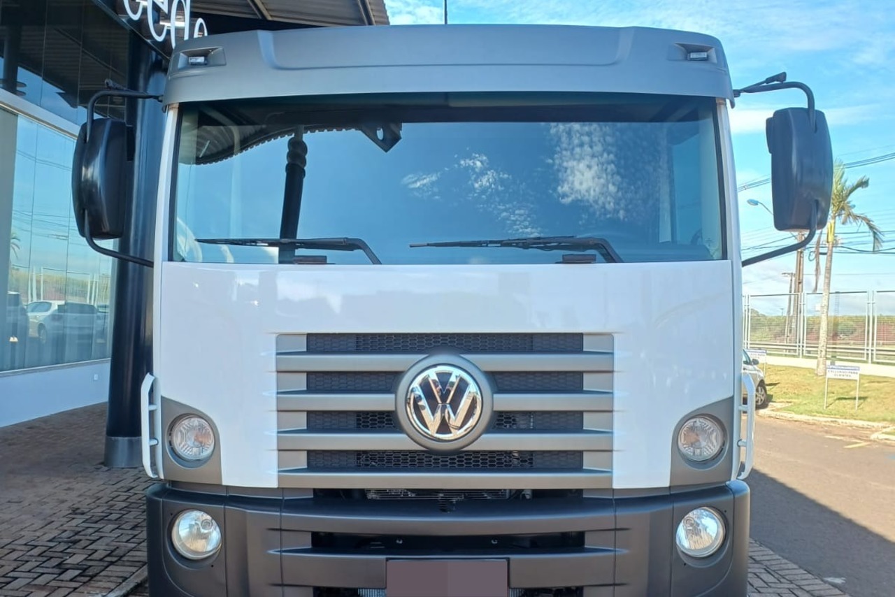 Volkswagen 24-280 E Constellation 6x2 - 18/19 2