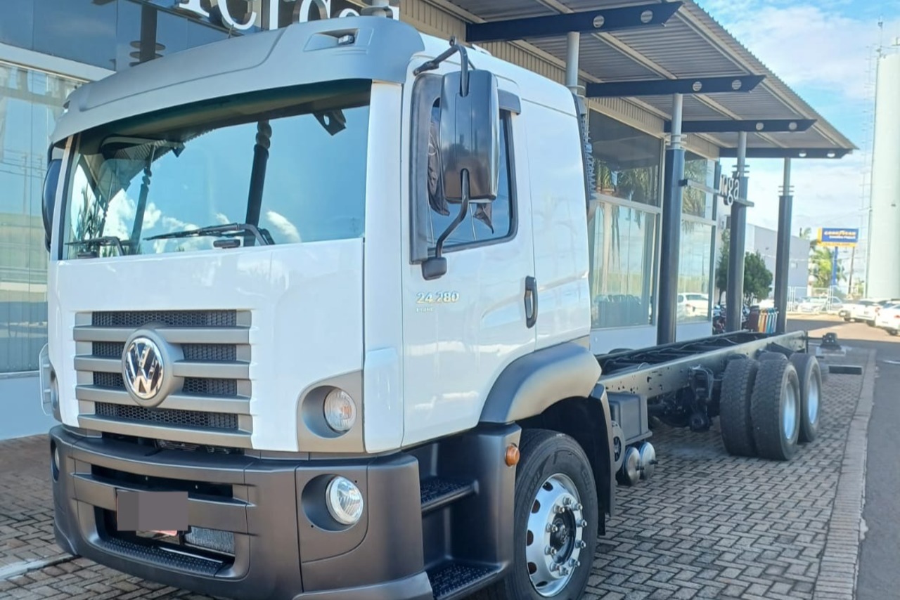 Volkswagen 24-280 E Constellation 6x2 - 18/19 3