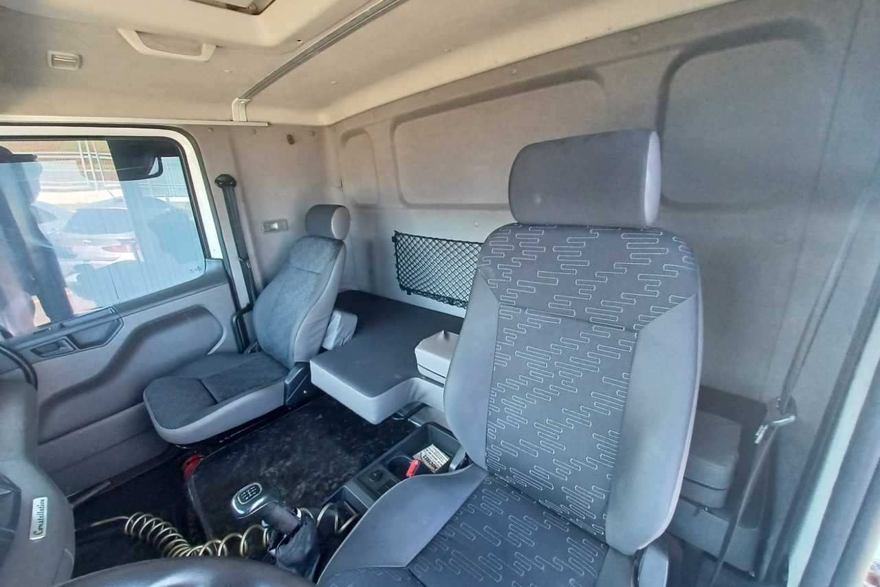 Volkswagen 24-280 E Constellation 6x2 - 18/19 9