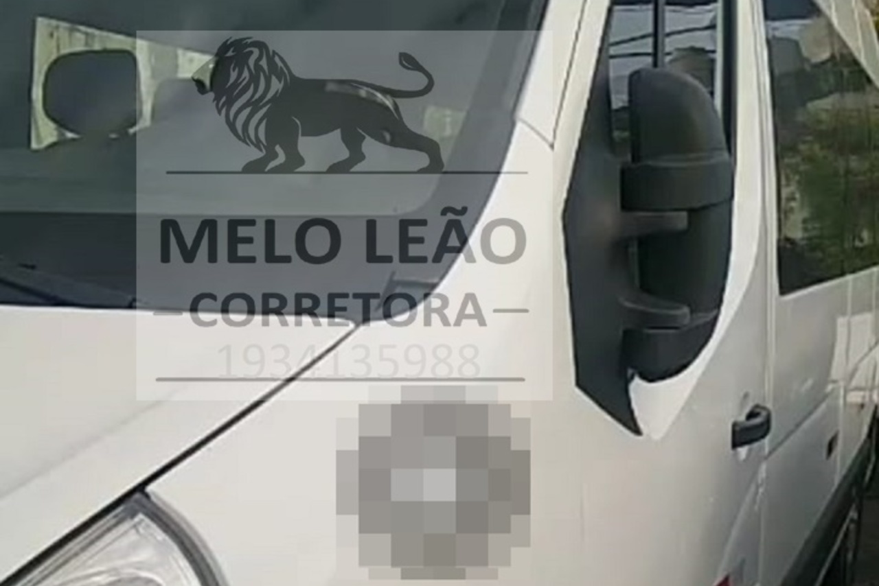 Renault Master Minibus - 18/19 5