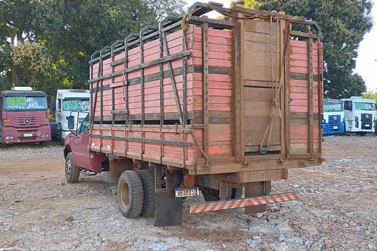 Ford F4000 - 04/04 5