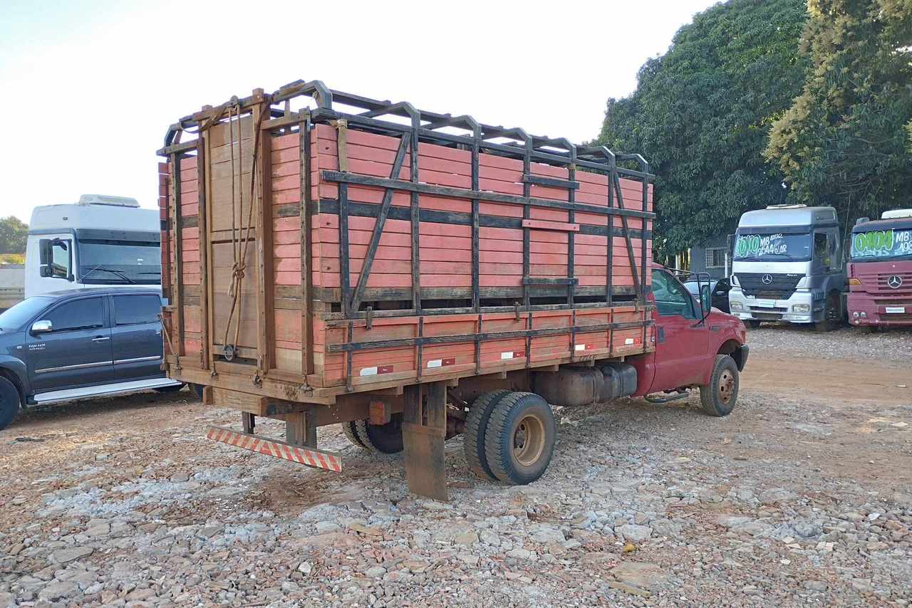Ford F4000 - 04/04 7