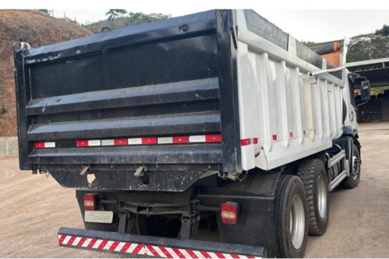 Volkswagen 24-280 E Constellation 6x2 - 12/12 2