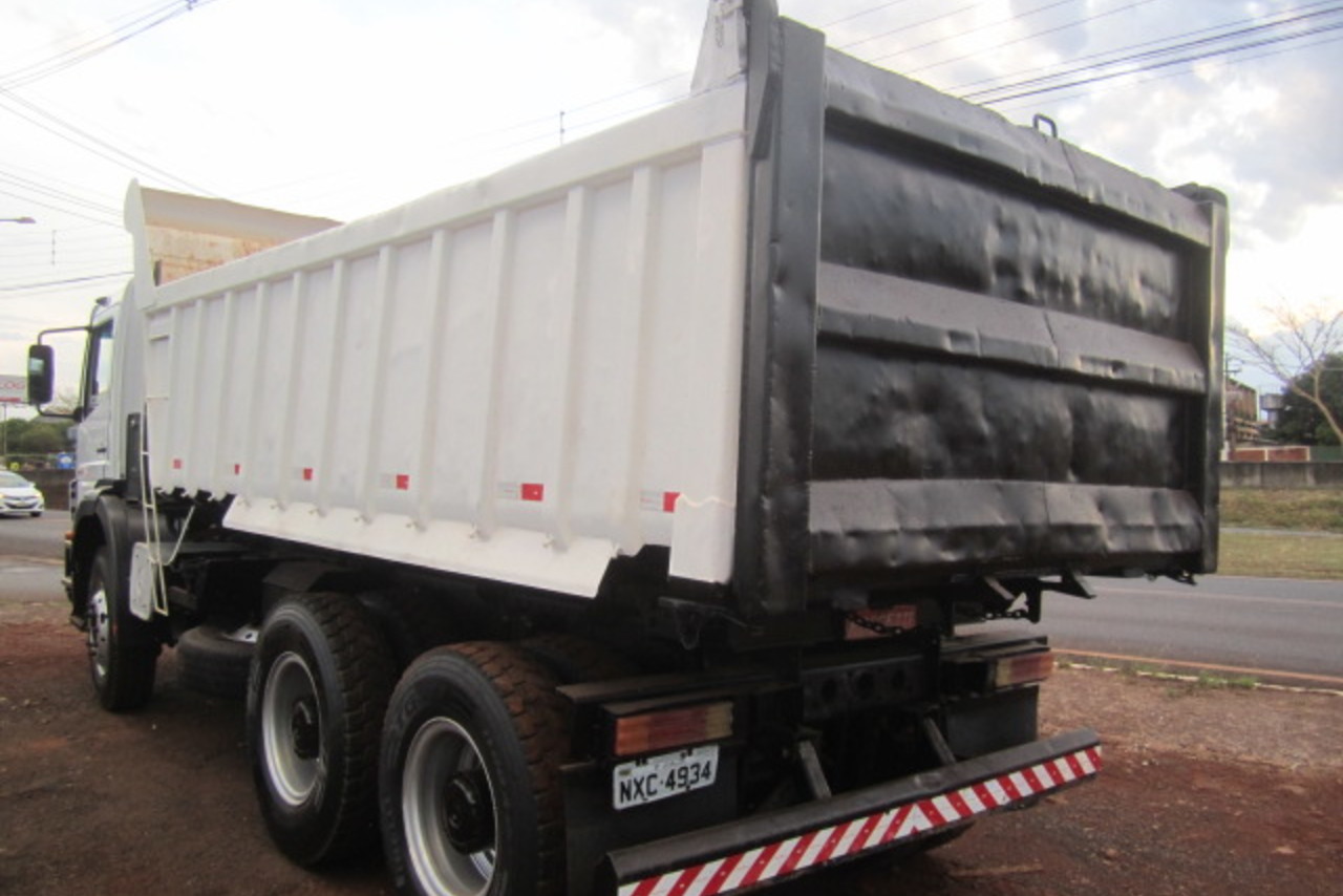 Mercedes Benz Axor 2831 - 11/11 15
