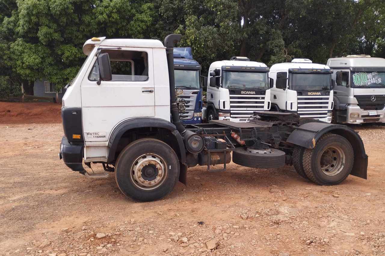 Volkswagen VW 16220 - 90/90 4