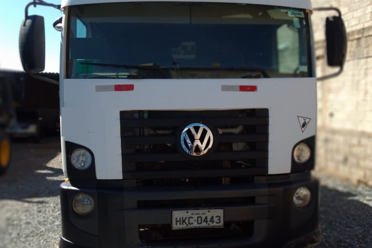 Volkswagen 24-250 E Constellation 3-Eixos - 09/09 8