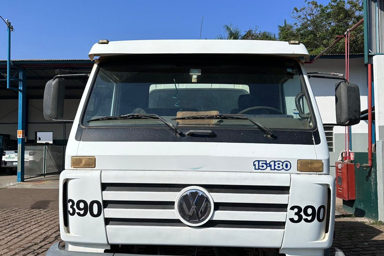 Volkswagen 15-180 E Constellation - 00/00 4