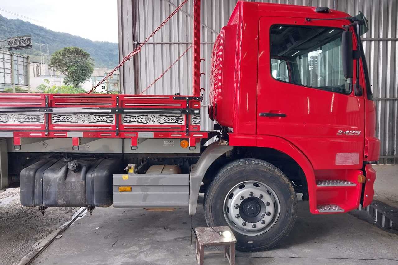 Mercedes Benz Atego 2425 - 09/09 4
