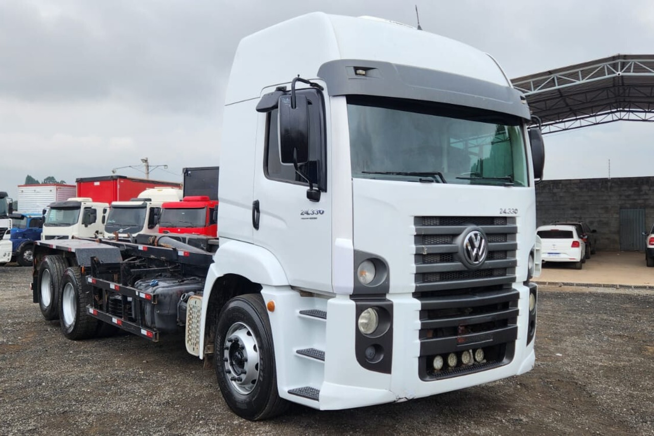 Volkswagen 24 330 - 15/16 2