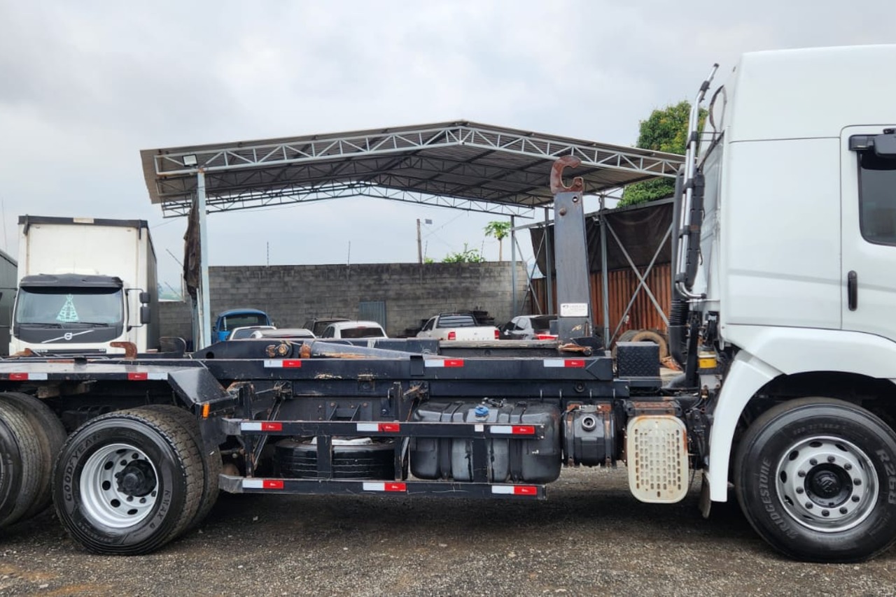 Volkswagen 24 330 - 15/16 8