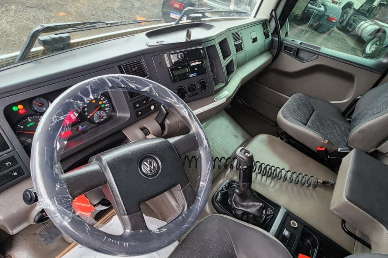 Volkswagen 24 330 - 15/16 20