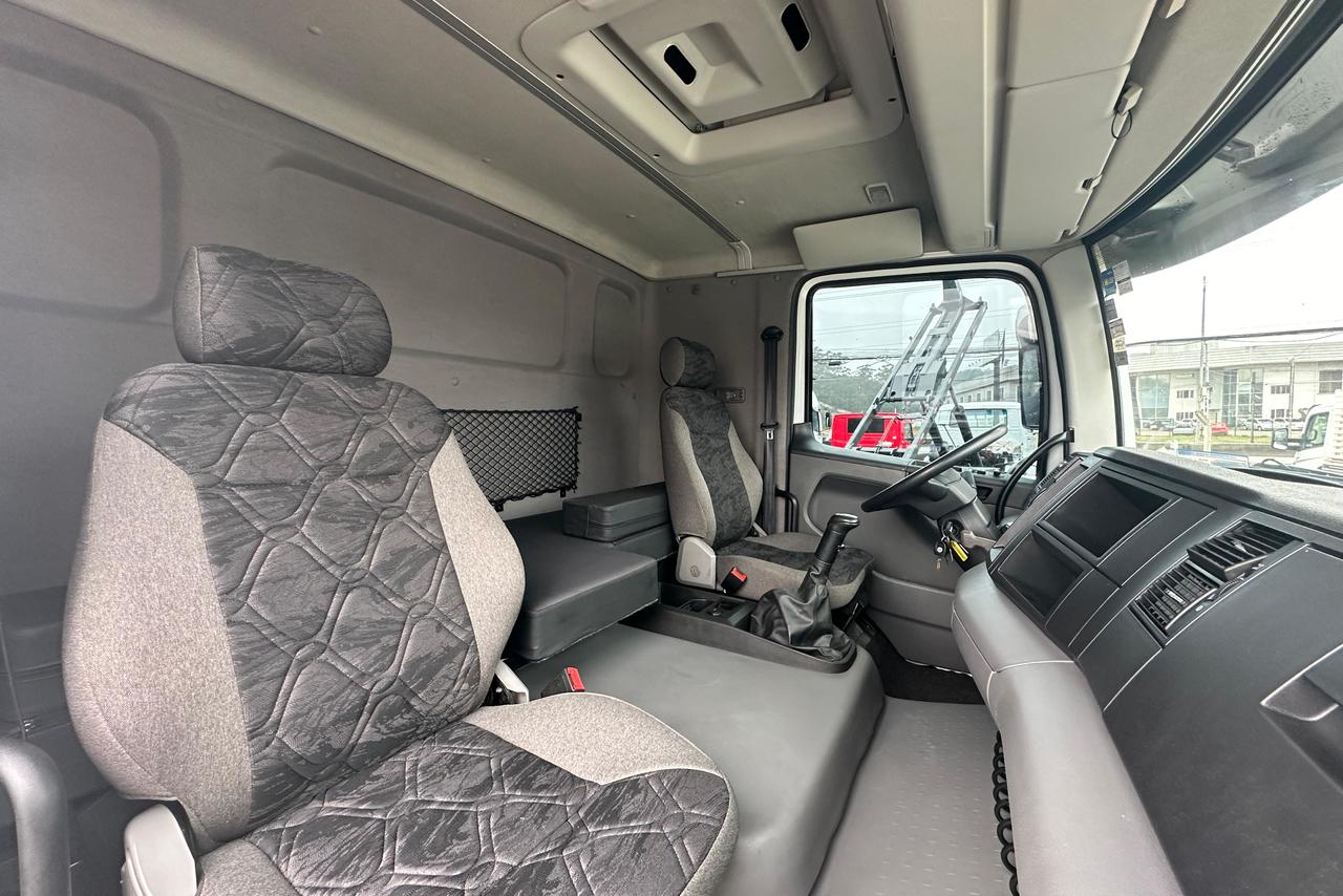 Volkswagen 24-280 E Constellation 6x2 - 21/22 8
