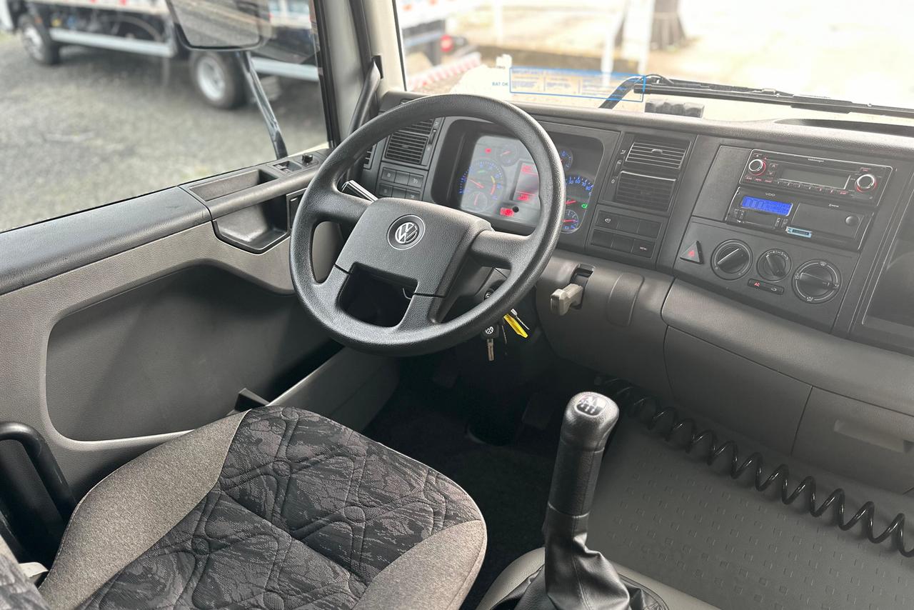 Volkswagen 24-280 E Constellation 6x2 - 21/22 12