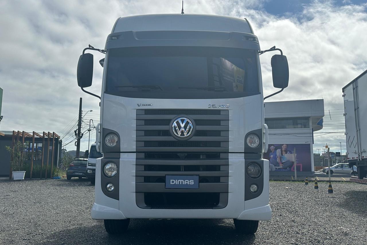 Volkswagen 25-360 6x2 Constellation - 20/21 3