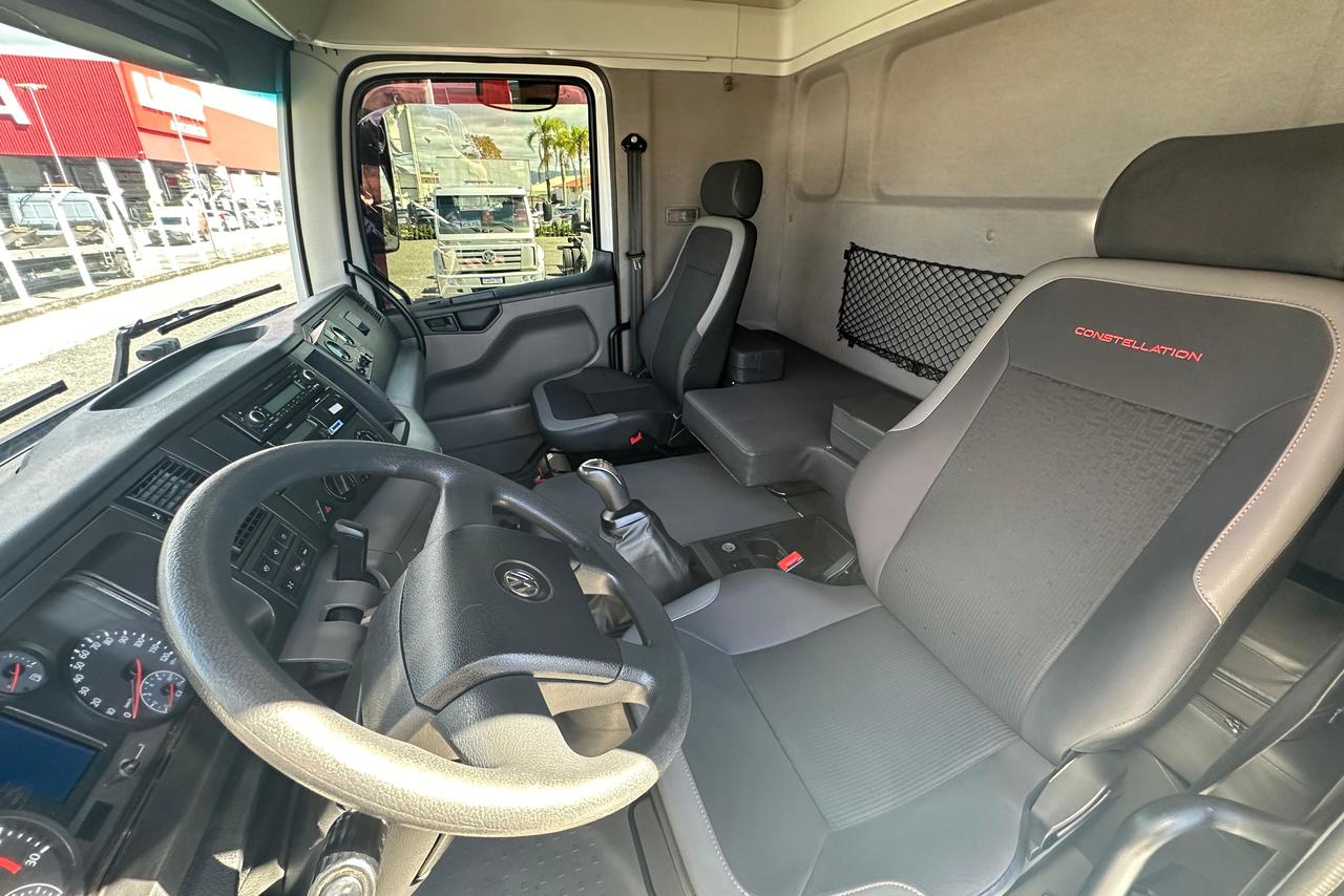 Volkswagen 25-360 6x2 Constellation - 20/21 10