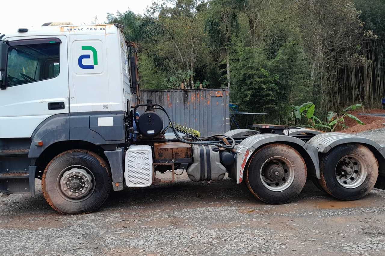Mercedes Benz Axor 2535 - 01/09 4