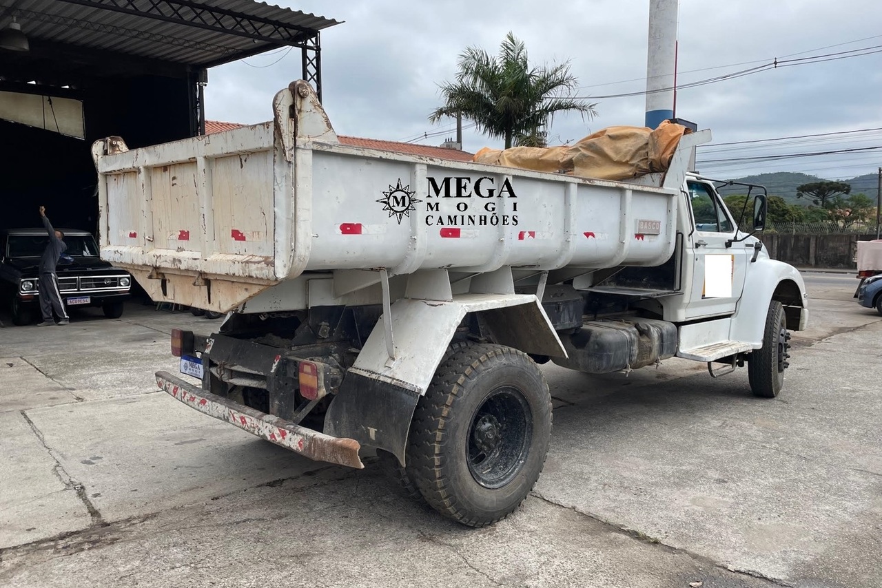 Ford F14000 - 96/96 4