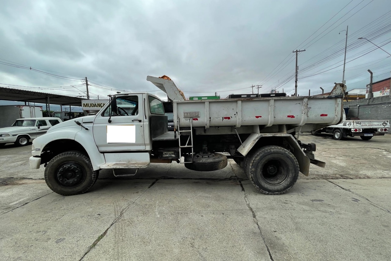 Ford F14000 - 96/96 10
