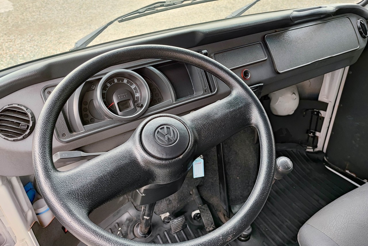 Volkswagen Kombi Standard - 12/13 3