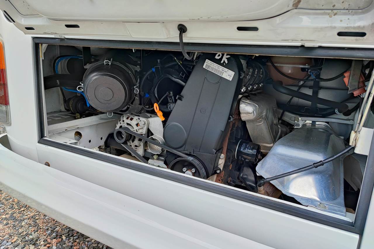 Volkswagen Kombi Standard - 12/13 10