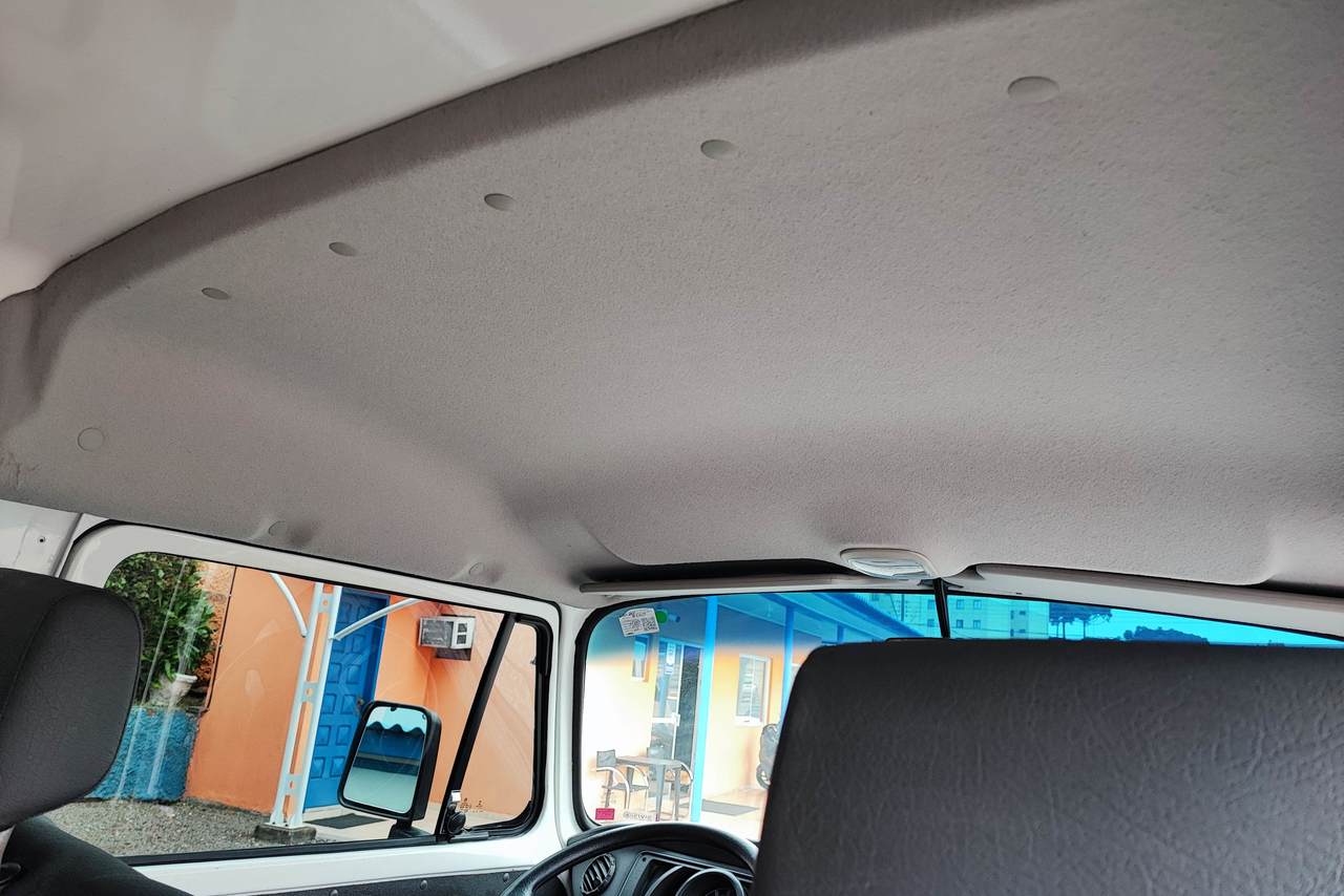Volkswagen Kombi Standard - 12/13 20