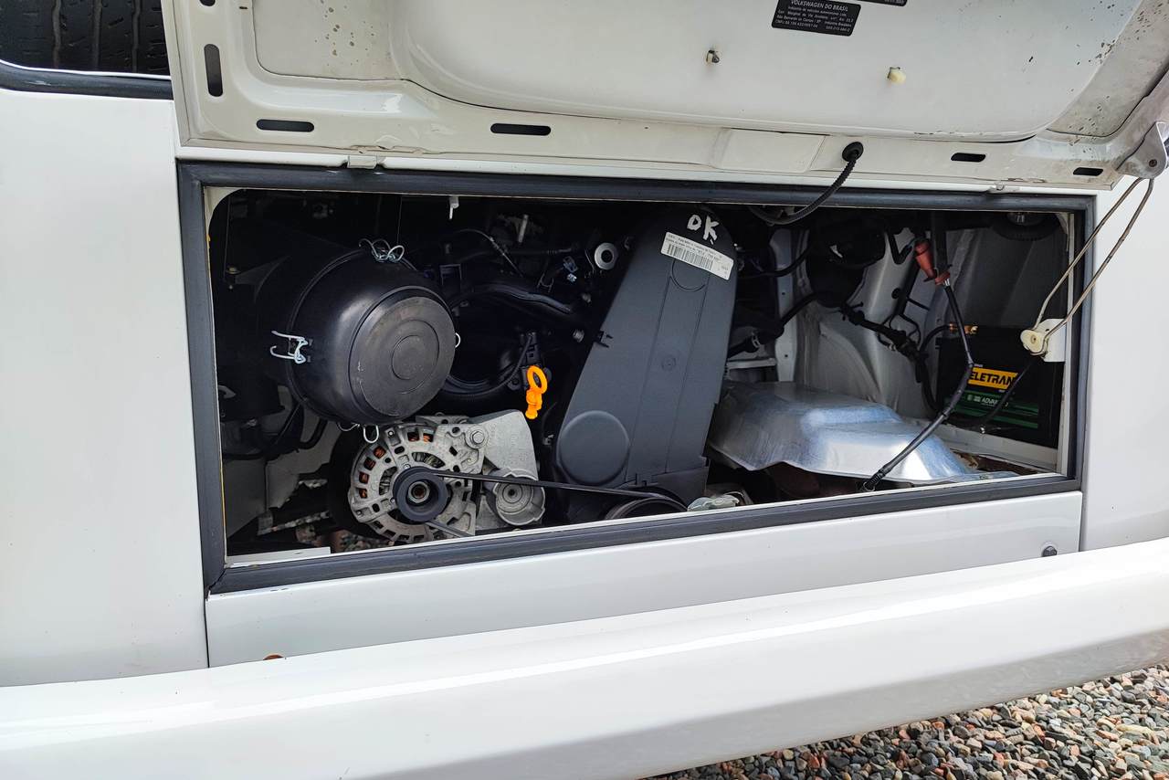 Volkswagen Kombi Standard - 12/13 21