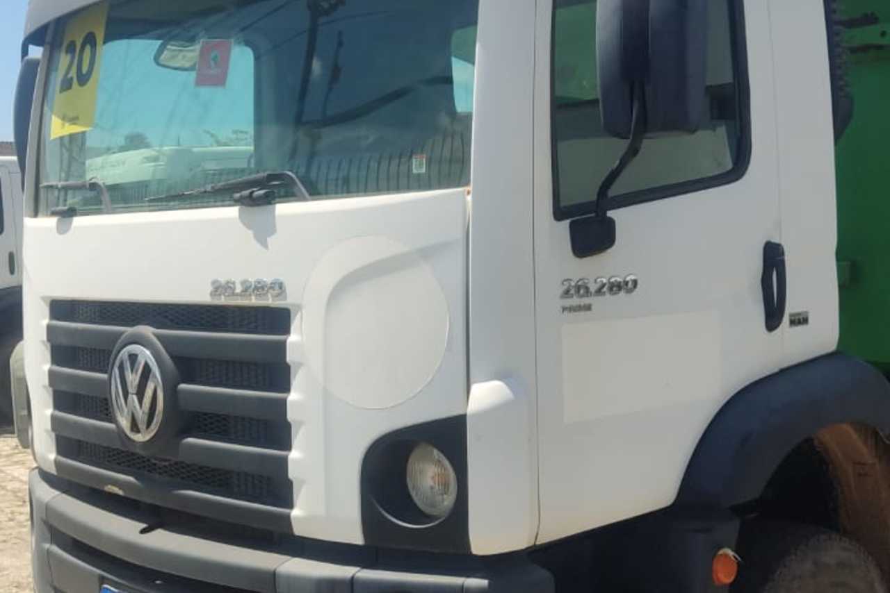 Volkswagen 26-280 Constellation 6x4 - 19/20 2