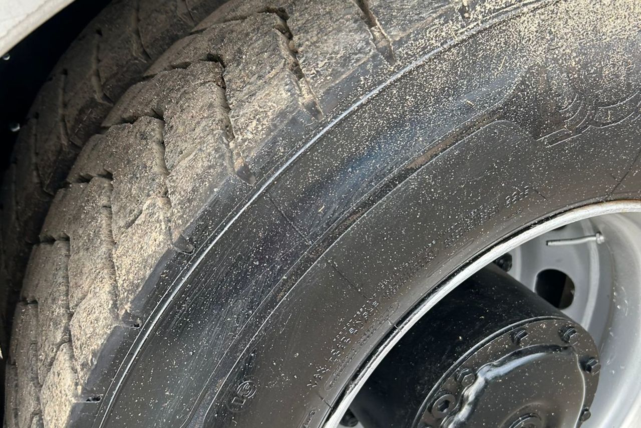 Mercedes Benz Axor 2035 - 11/11 16