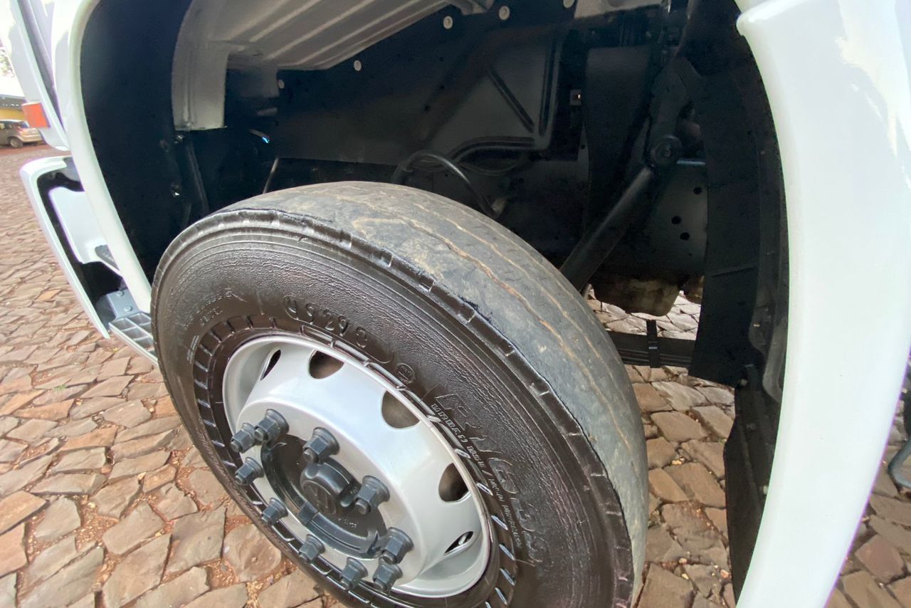 Volkswagen 24 220 - 11/11 5