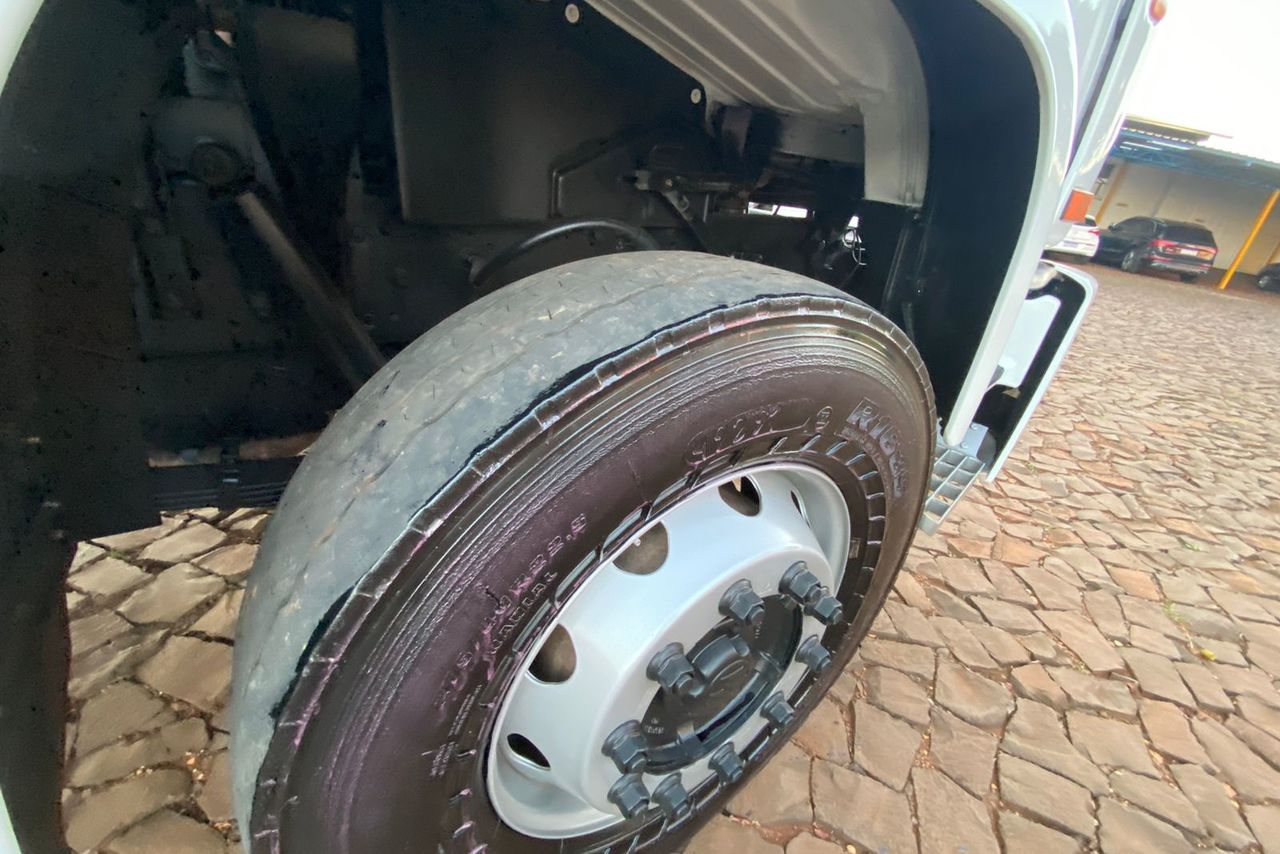 Volkswagen 24 220 - 11/11 8