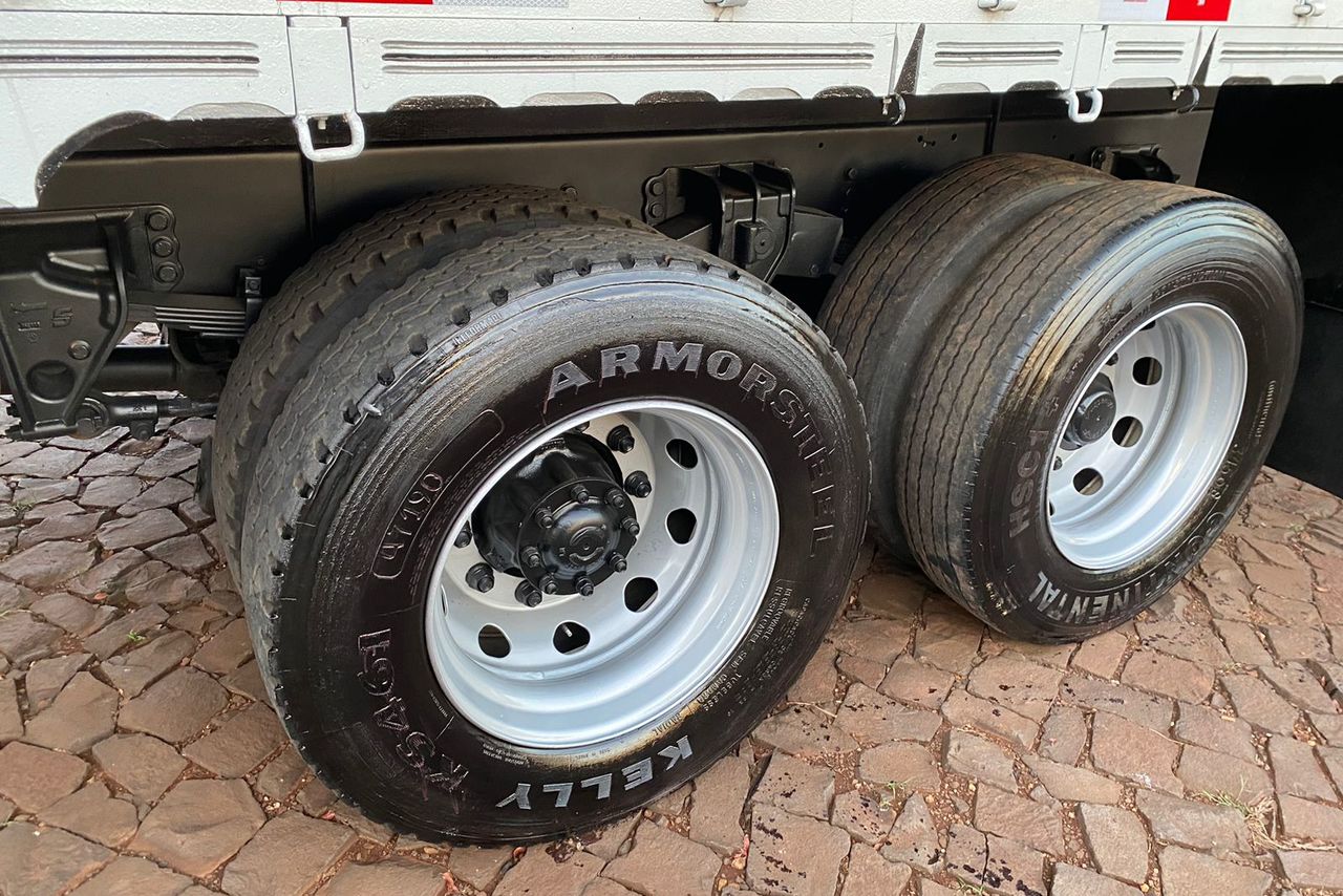 Volkswagen 24 220 - 11/11 10