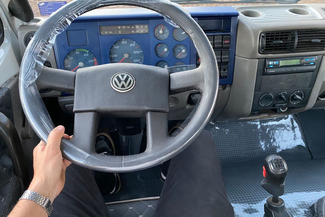 Volkswagen 24 220 - 11/11 19