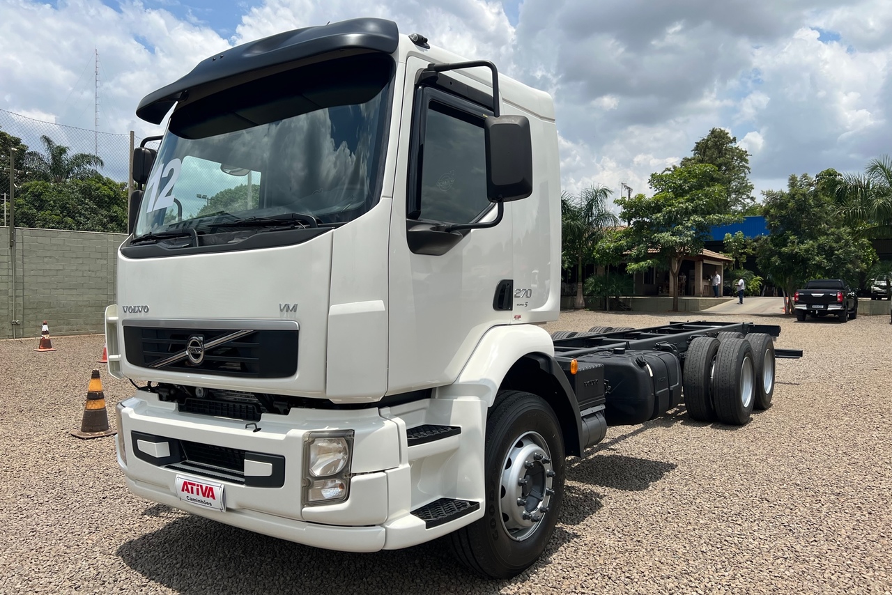 Volvo VM 270 - 12/12 2
