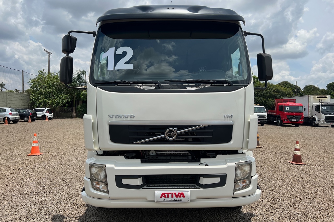 Volvo VM 270 - 12/12 4