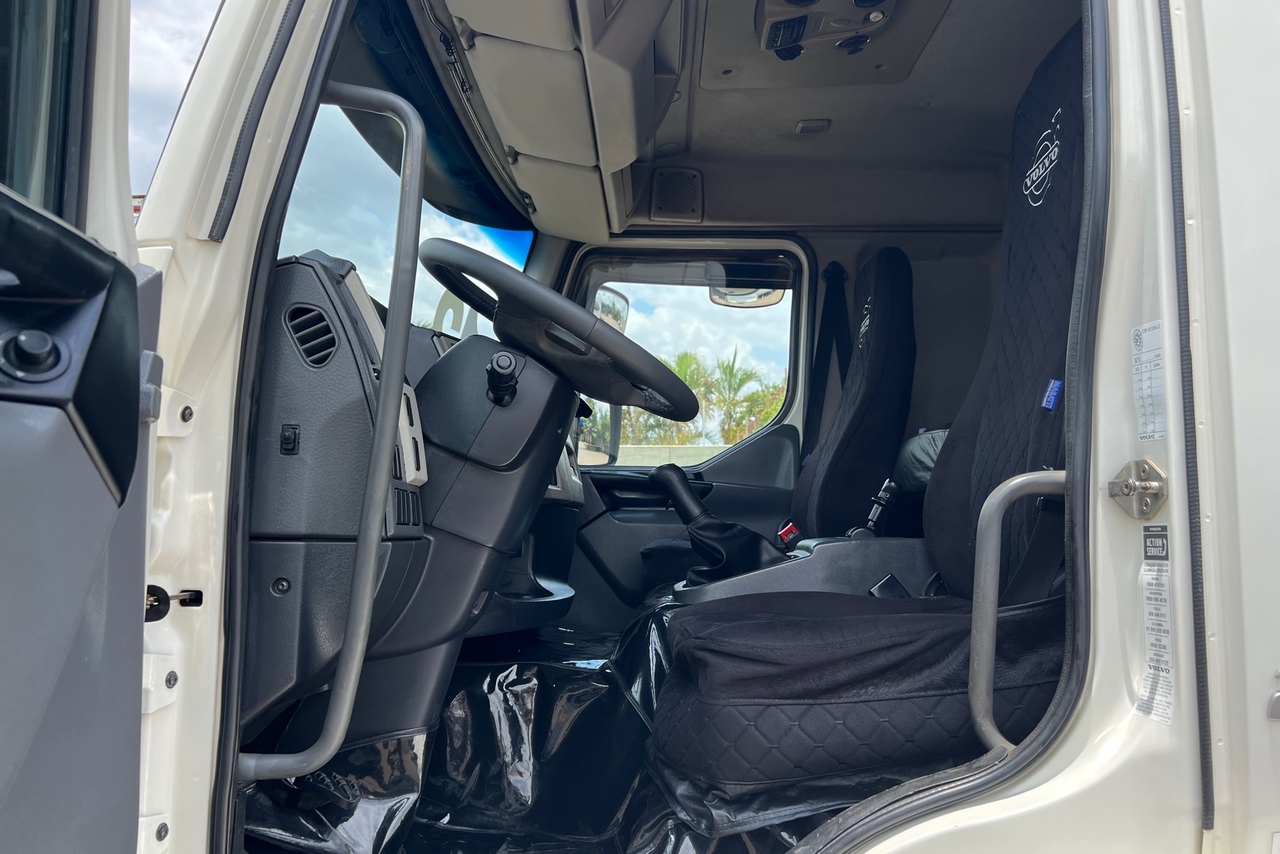 Volvo VM 270 - 12/12 8