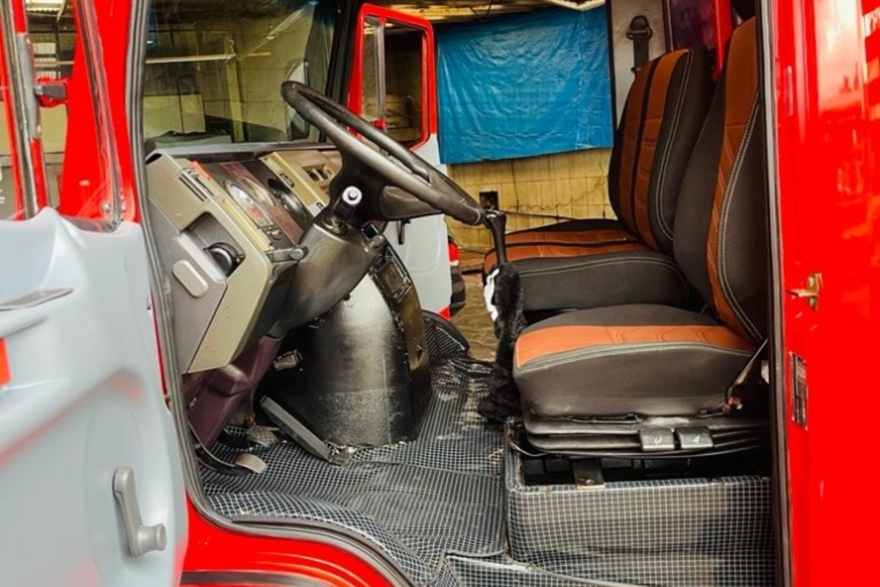 Mercedes Benz MB 710 - 04/04 3