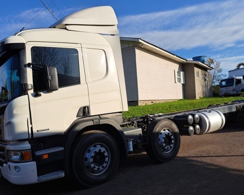Caminhão Bitruck