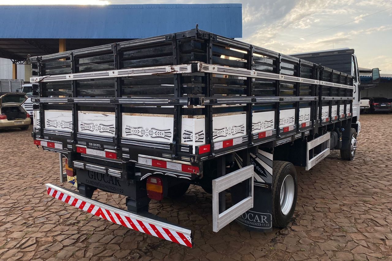 Ford Cargo816 - 12/13 4