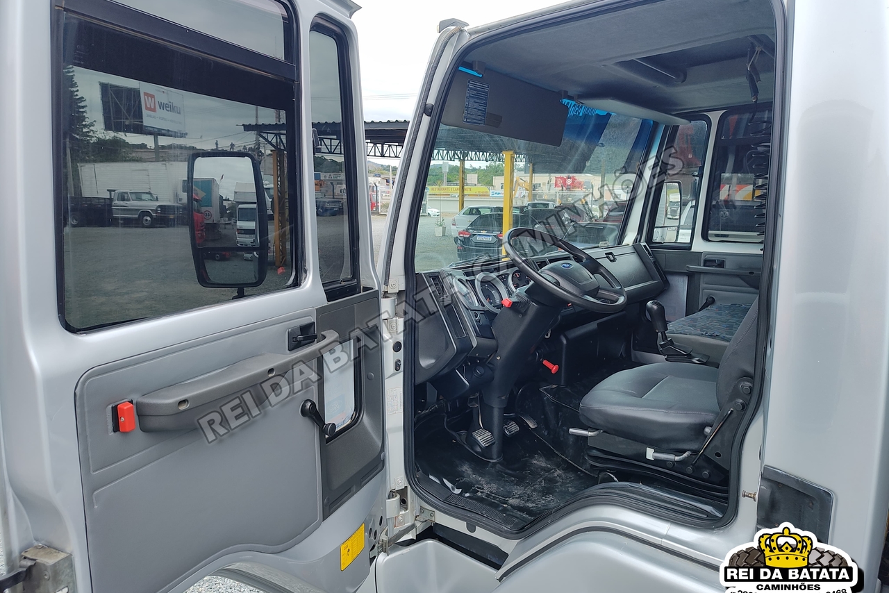 Ford Cargo815 - 12/12 6