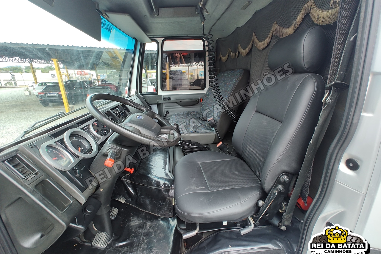 Ford Cargo815 - 12/12 7