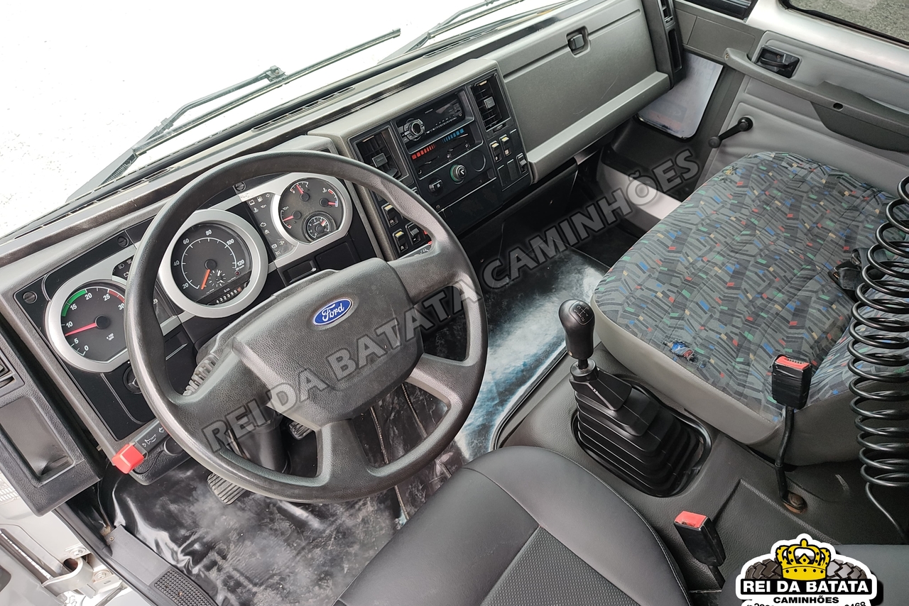 Ford Cargo815 - 12/12 8