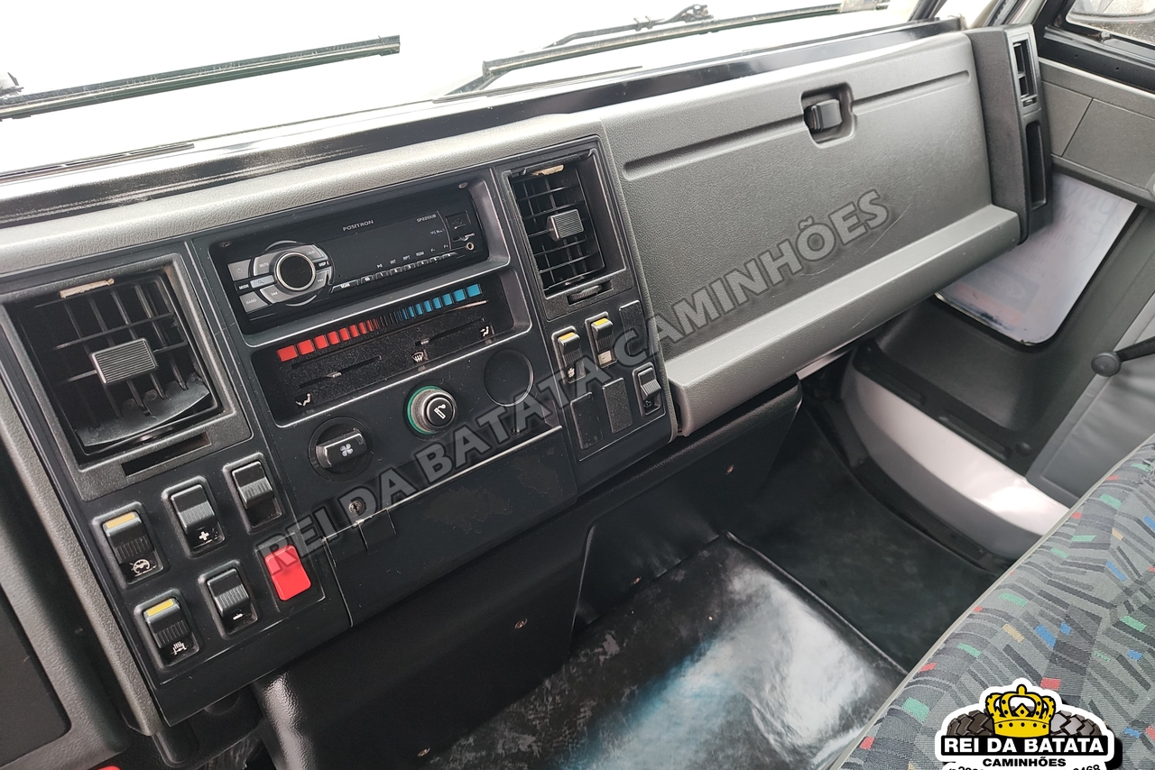 Ford Cargo815 - 12/12 10