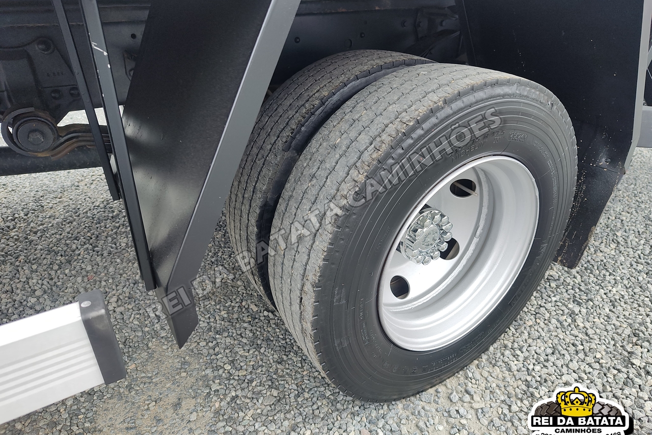 Ford Cargo815 - 12/12 17