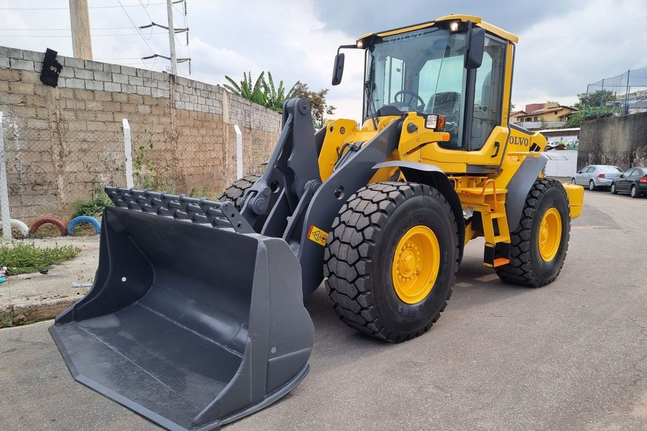 Volvo L90F - 17/17 4