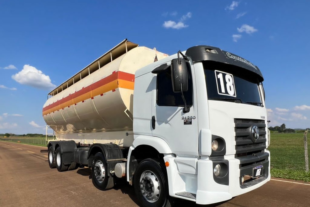 Volkswagen 24-280 E Constellation 8x2 - 17/18 2