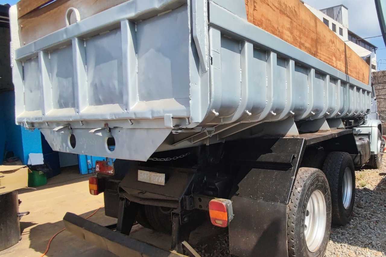 Volkswagen 23 220 - 04/05 4