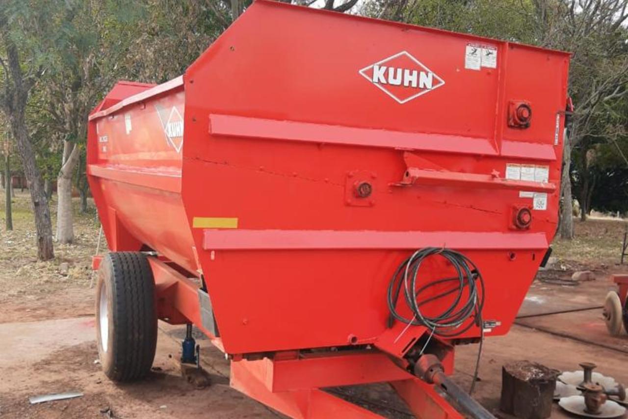 Kuhn 3142 - 12/12 6