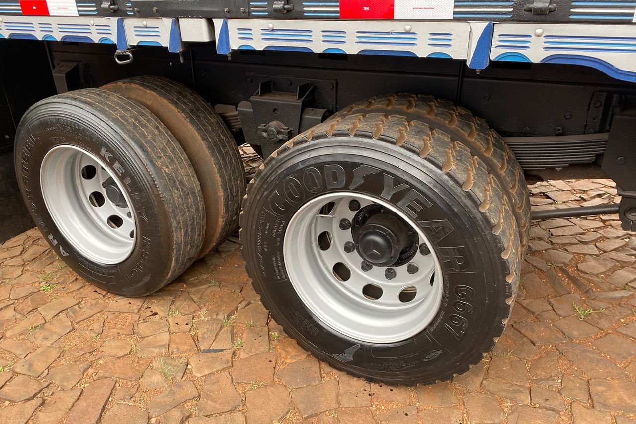 Mercedes Benz MB 1618 - 90/90 12