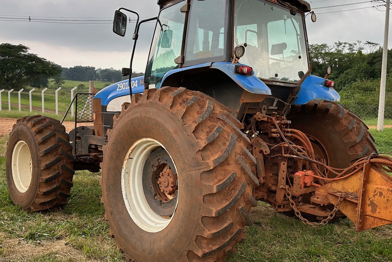 New Holland TM 7040 - 13/13 4