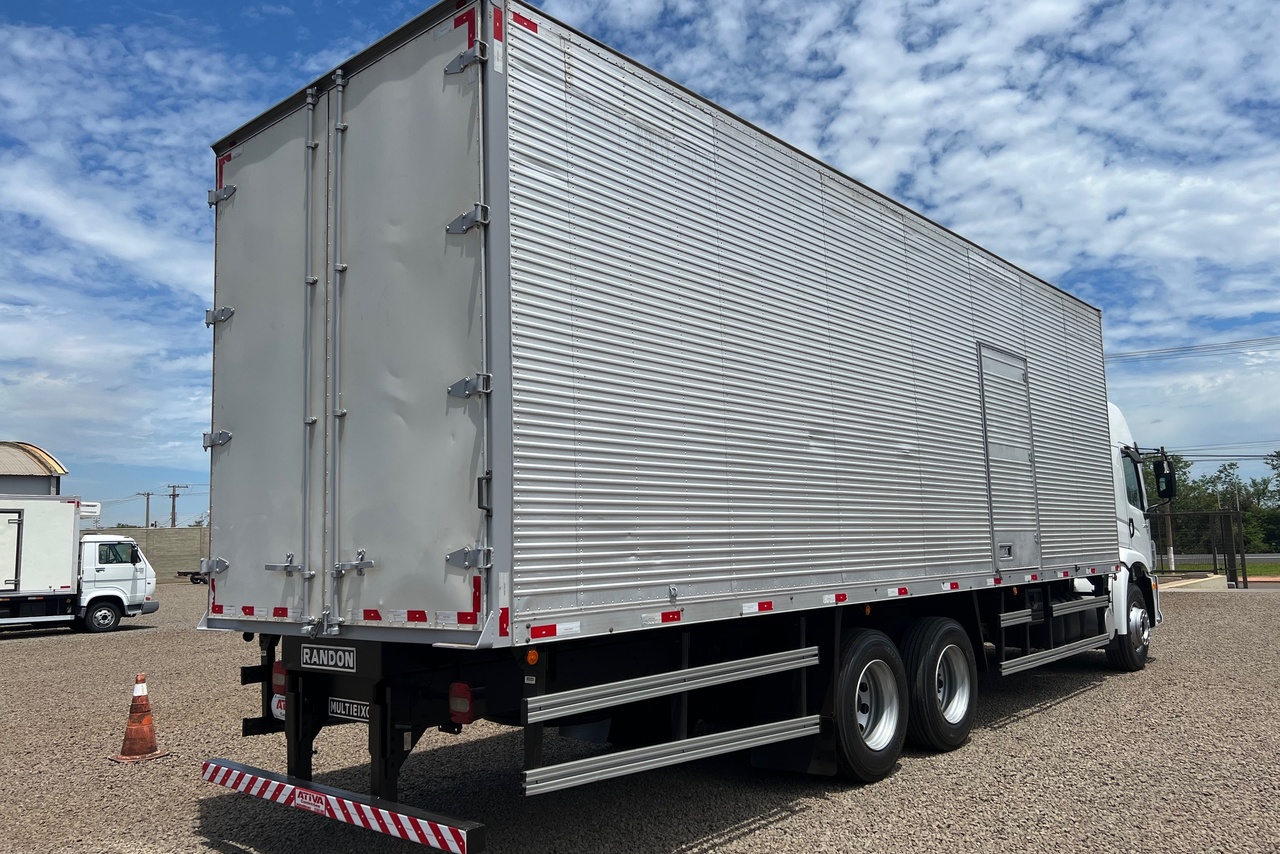 Volkswagen 24-280 E Constellation 6x2 - 21/22 5
